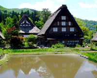白川郷の合掌造り（イメージ）