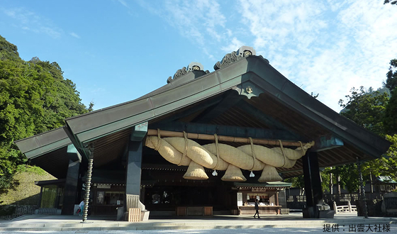 国譲り神話の出雲と絶景の元乃隅神社