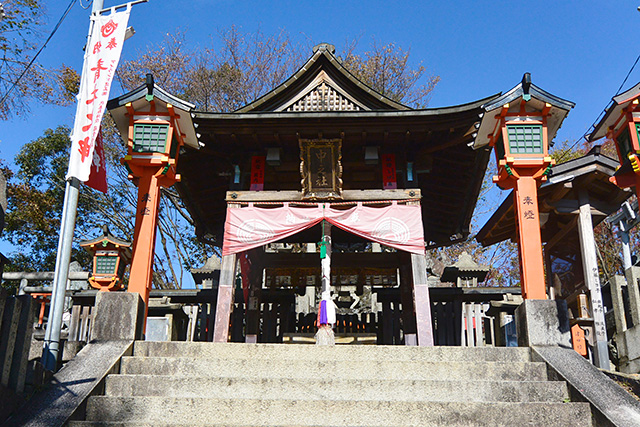 稲荷山二ノ峯・中社