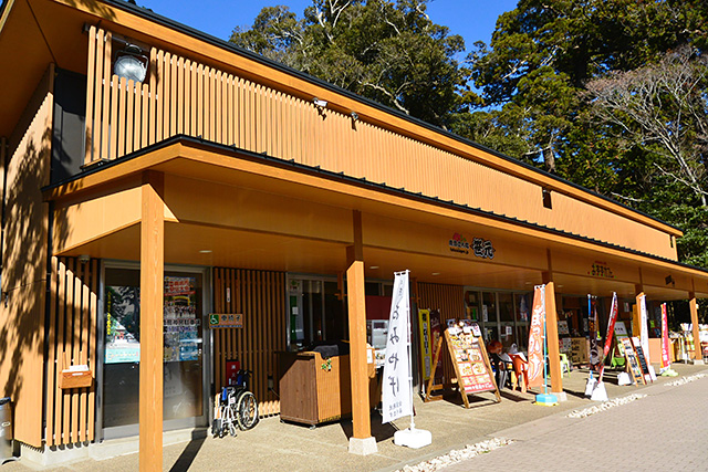 鹿島神宮・駐車場に売店