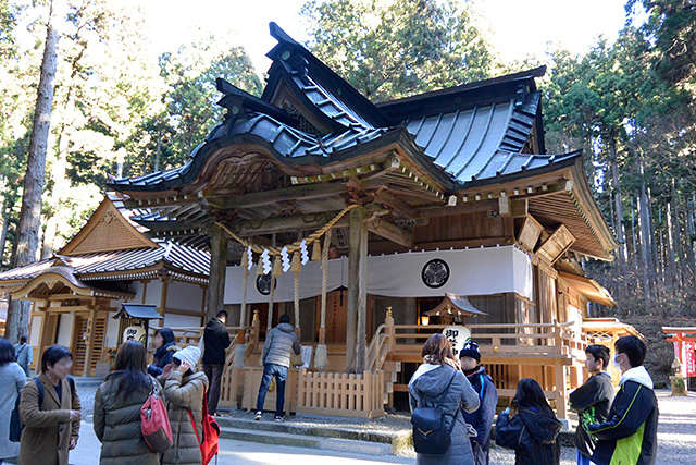 御岩神社