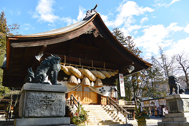 下社・秋宮「神楽殿」