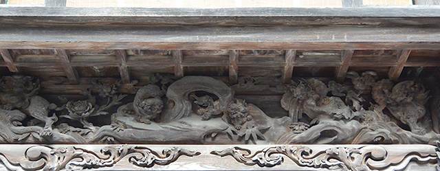 下社・春宮「幣拝殿」の彫刻