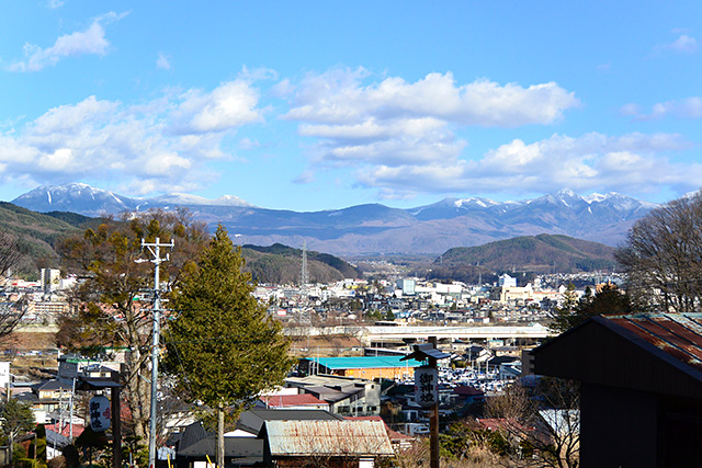 上社・前宮から八ヶ岳を望む