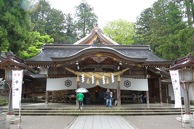 白山比咩神社・外拝殿