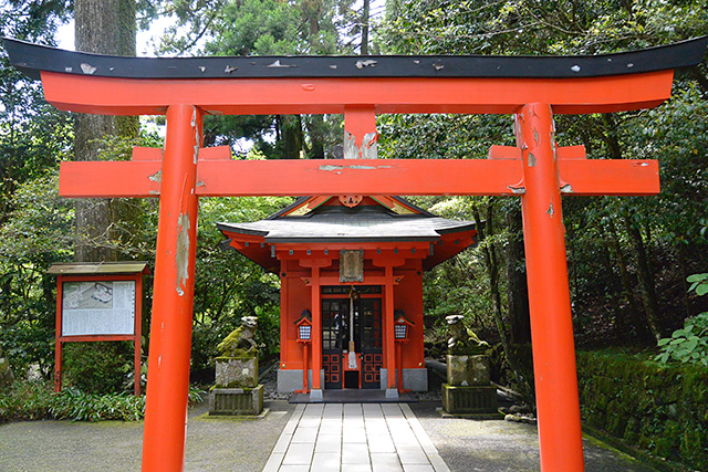 箱根神社にある曽我神社