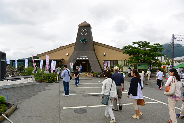 ハーブフェスティバルの会場、河口湖自然生活館