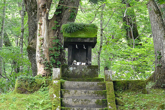 一龕龍王祠（いっかんりゅうおうし）