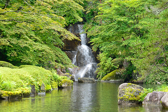 古峯園（こほうえん）峯の滝