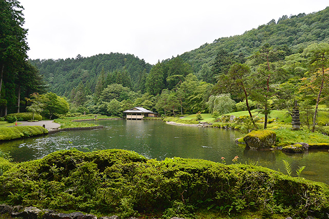 古峯園（こほうえん）峯の池