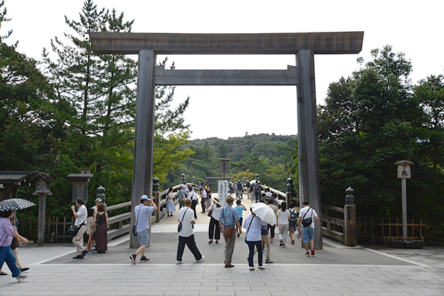 伊勢神宮・内宮の宇治橋の鳥居