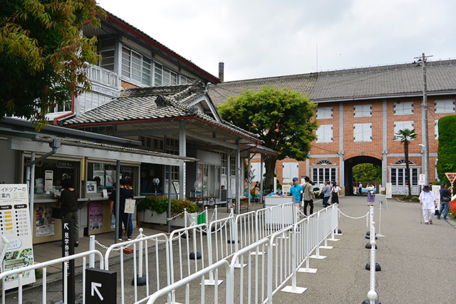 富岡製糸場・発券所