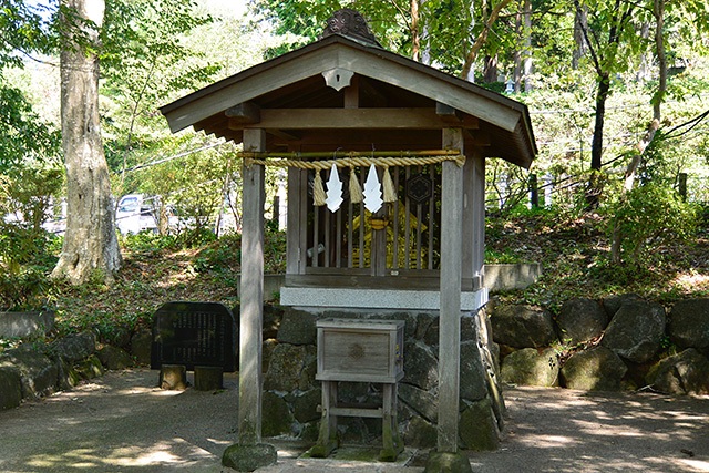 末社・薬神神社