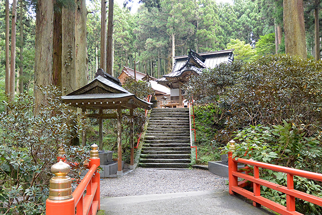 御岩神社へ