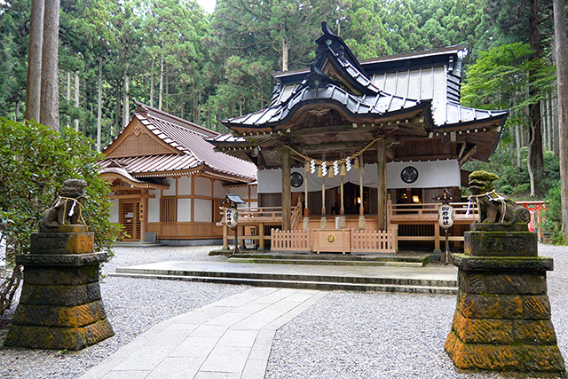 御岩神社