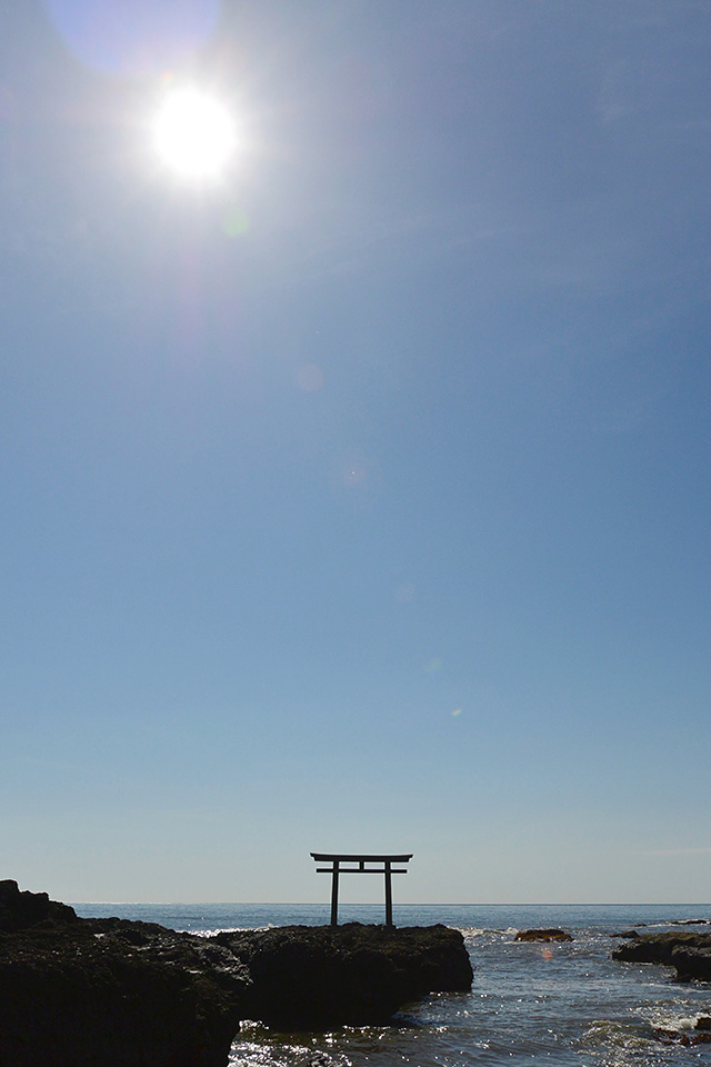 神磯の鳥居