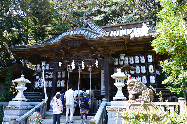 大甕神社・拝殿と本殿