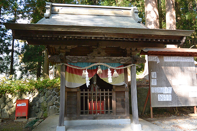 河口浅間神社・神馬舎