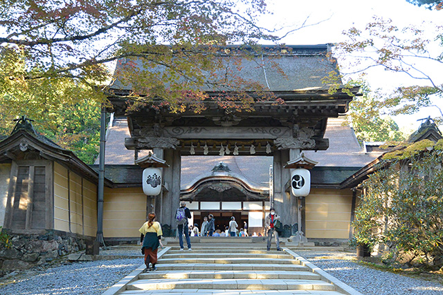 金剛峯寺の表門