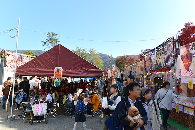 河口湖・もみじ回廊の屋台