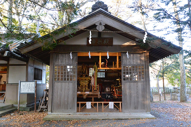 忍野八海浅間神社の神輿殿