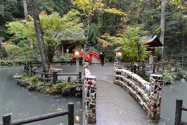 小國神社・事待池