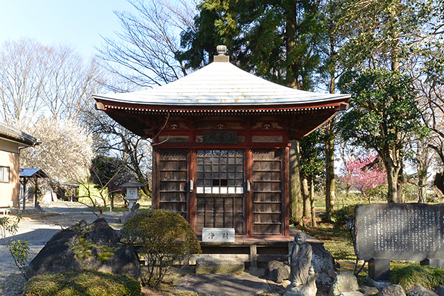 うめでら東持寺・覆堂三宝殿