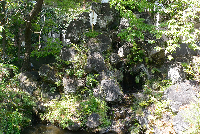 進雄神社・龍神さま