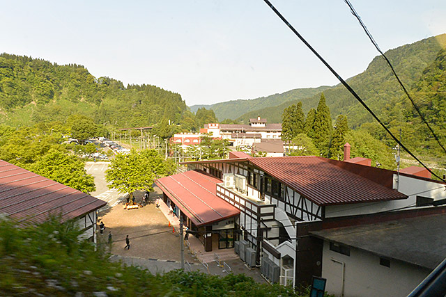 立山ケーブルカー車窓・立山駅