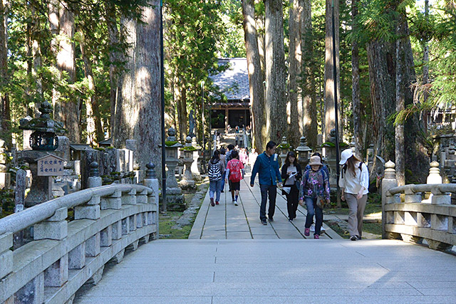 高野山・御廟橋