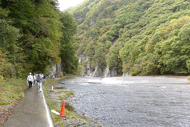 吹割の滝へ