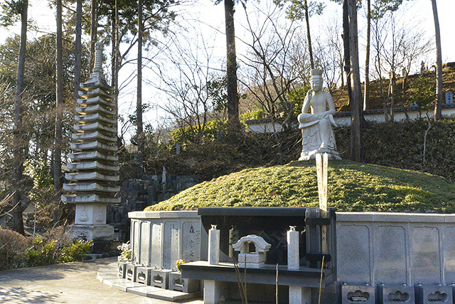 和合廟と十三層塔