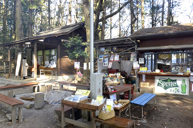 宝登山神社の奥宮