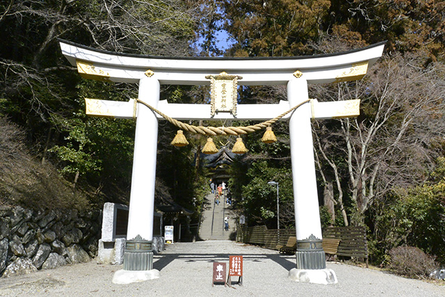 宝登山神社・二の鳥居