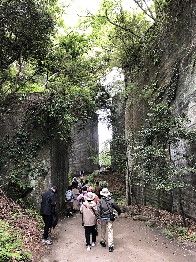 鋸山日本寺・百尺観音