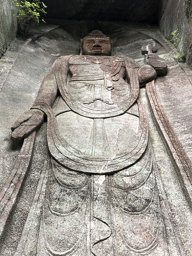 鋸山日本寺・百尺観音