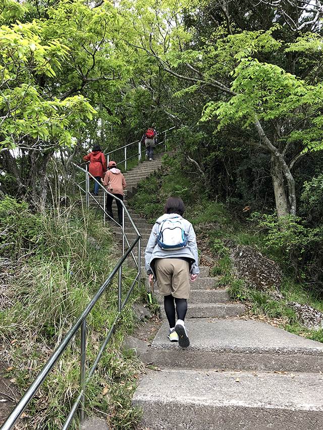 鋸山日本寺の地獄のぞきへ