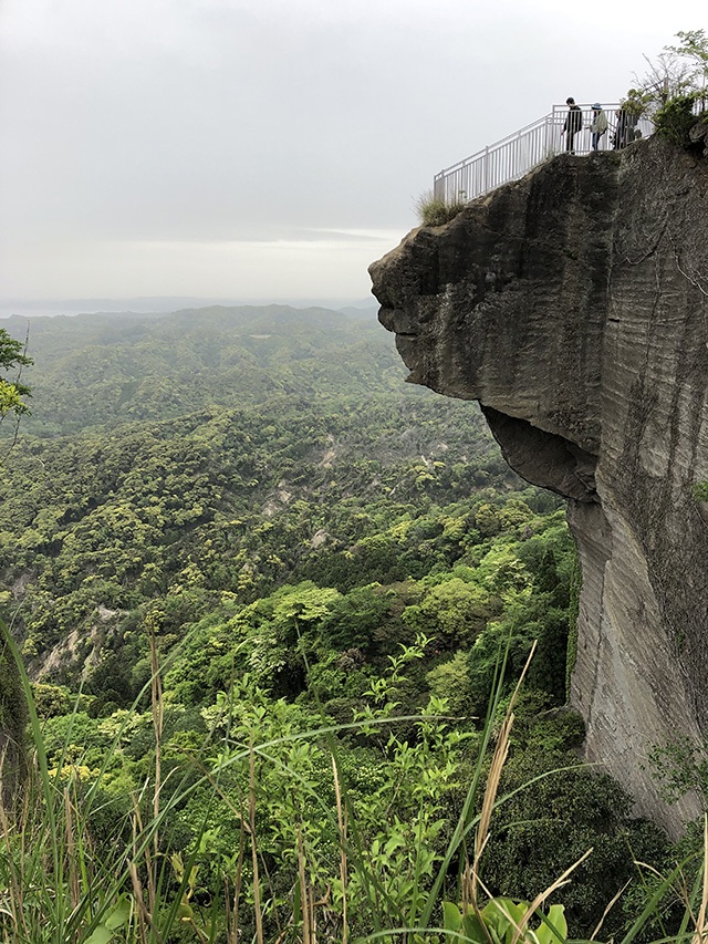 鋸山日本寺・地獄のぞき