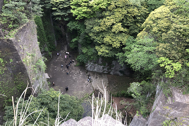 鋸山日本寺・地獄のぞき