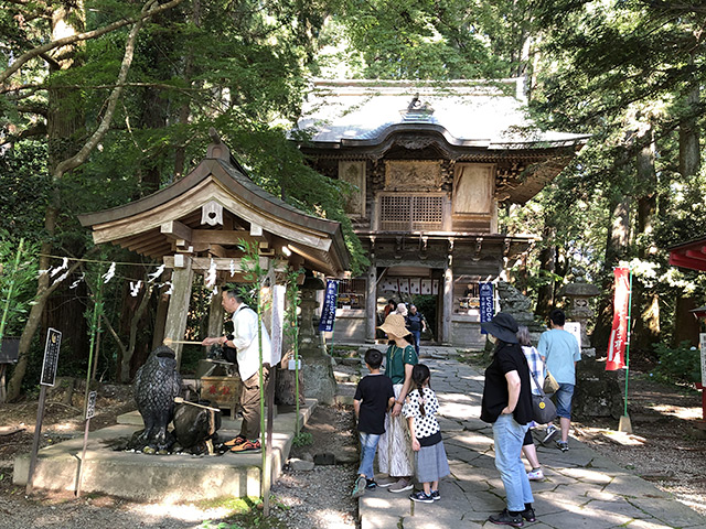 鷲子山上神社・福亀の石だたみ