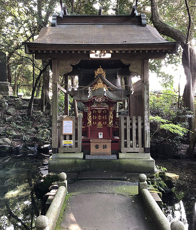 泉神社の弁天様
