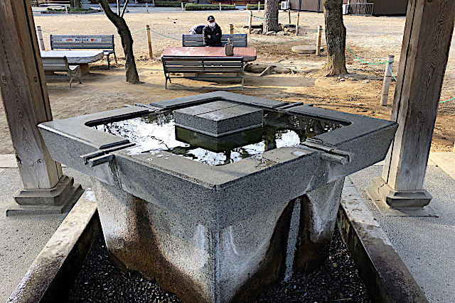 武田神社・手水舎