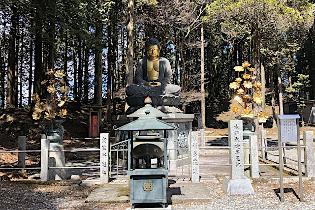 本師釈迦牟尼佛