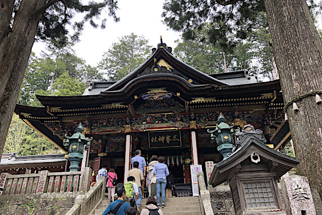 三峯神社・拝殿