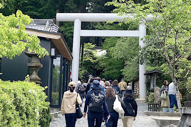 御岩神社