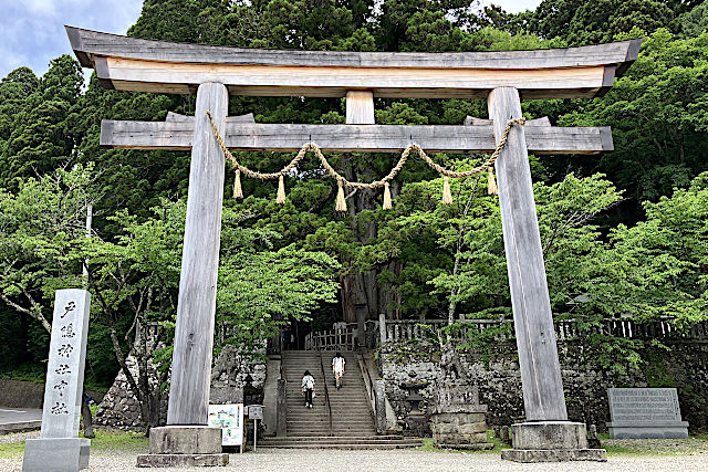 戸隠神社・中社