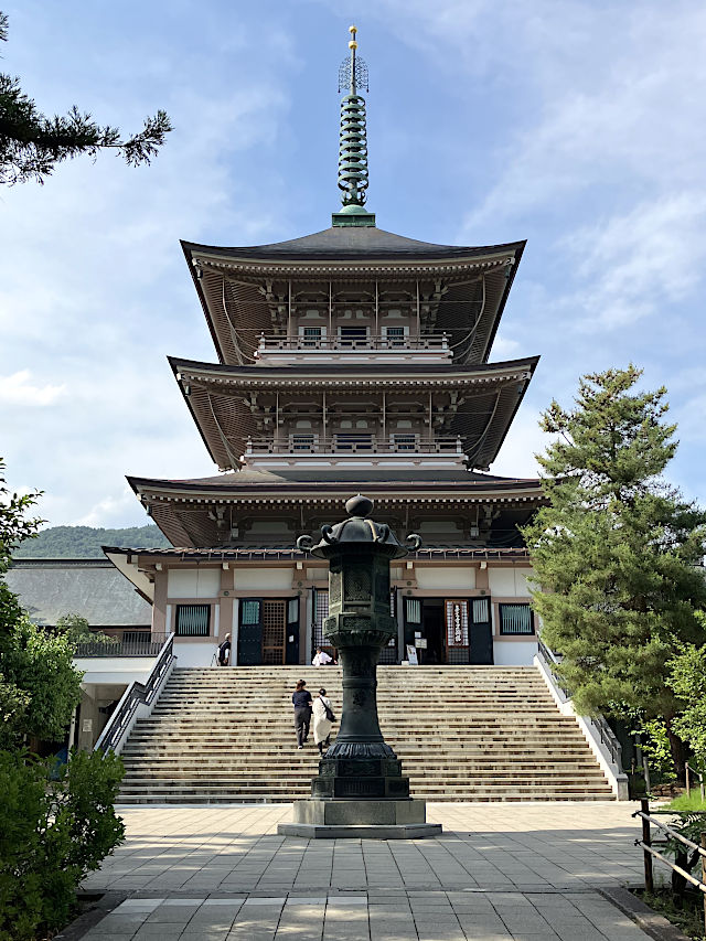 日本忠霊殿