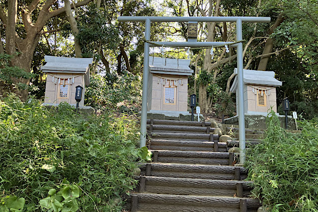 諏訪社、神明社、須賀社
