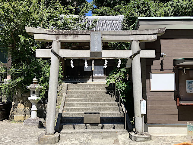海南高家神社