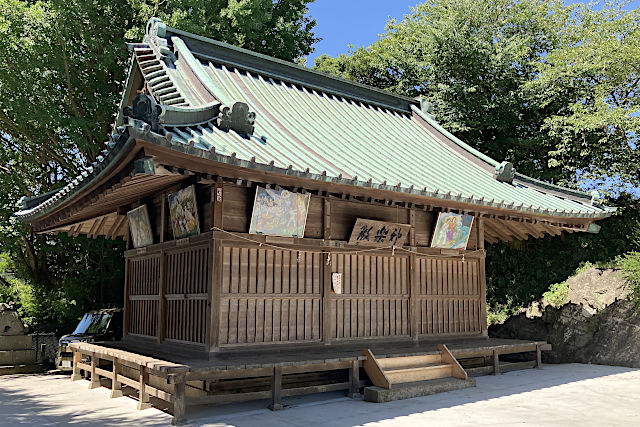 海南神社・神楽殿